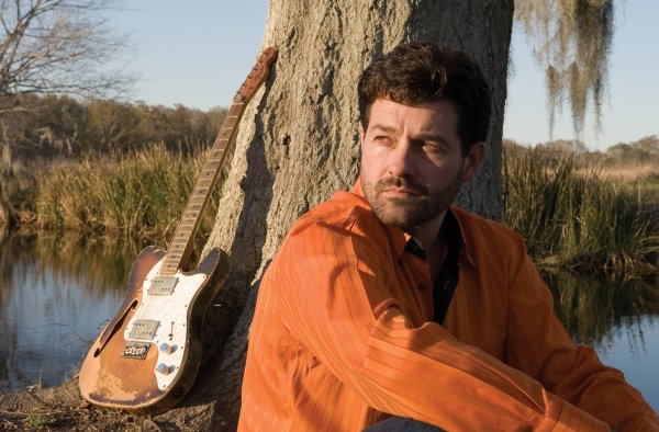 Tab Benoit, el bluesman de los pantanos. Foto: Philip Gould
