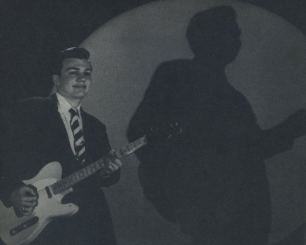 Mac Rebennack, guitarrista de sesión en los cincuenta antes de crear su álter ego de Dr. John