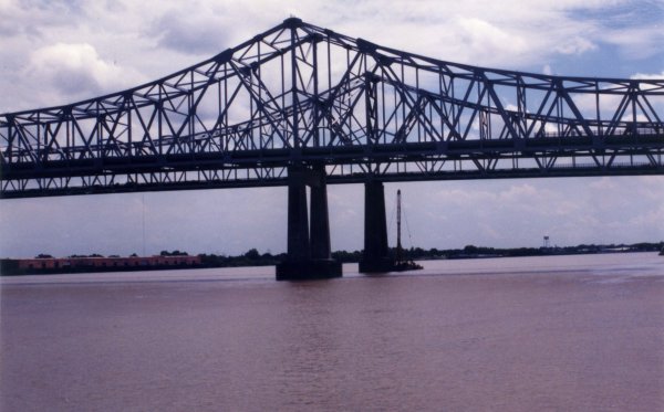 La inmensidad del río Mississippi a su paso por Nueva Orleans La inmensidad del río Mississippi a su paso por Nueva Orleans