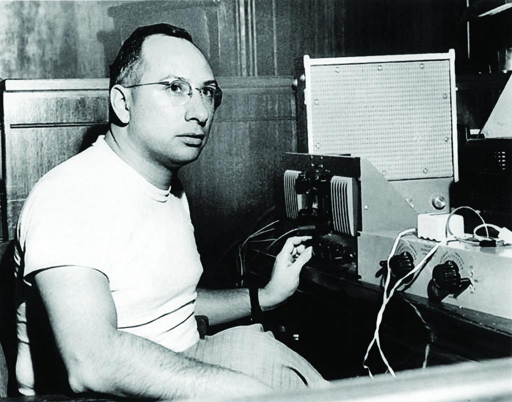 Cosimo Matassa en su estudio en 1958