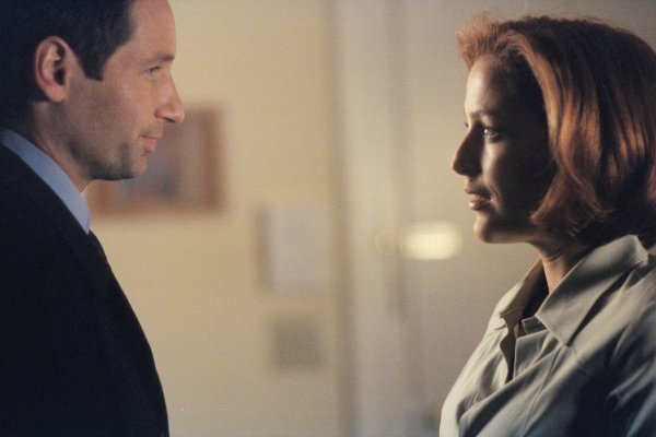 Mulder y Scully, la tensión sexual nunca resuelta... ¿o sí?