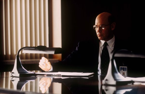 El director adjunto Walter Skinner