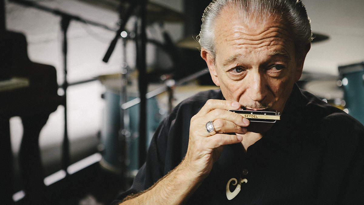 Las confesiones de Charlie Musselwhite – Ciudad Criolla